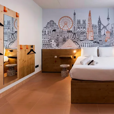 Easyhotel Madrid Alcala Exterior photo