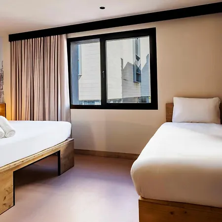 Easyhotel Madrid Alcala Exterior photo